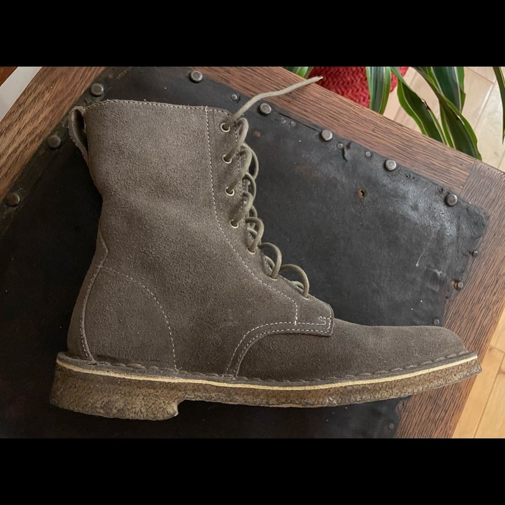 CLARKS Originals DESERT boots grey gummy sole